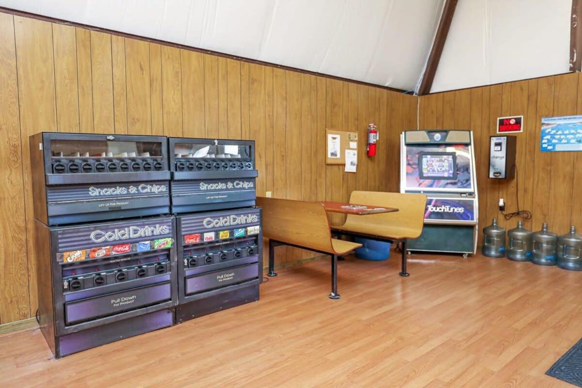 2Br Pet Friendly Home In Sneads Ferry With Parking Exterior photo