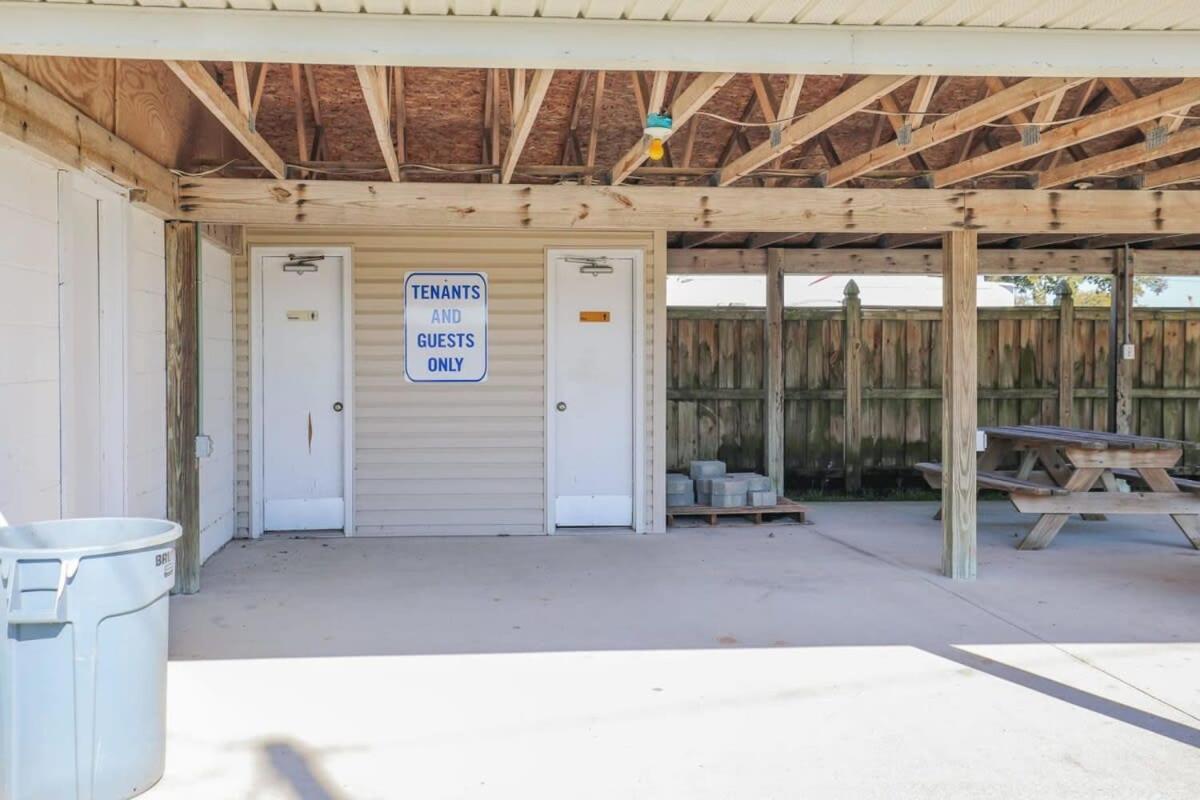 2Br Pet Friendly Home In Sneads Ferry With Parking Exterior photo