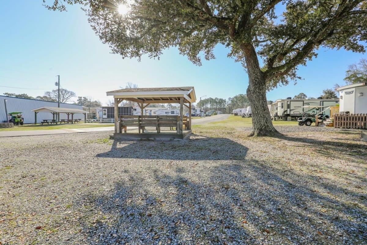 2Br Pet Friendly Home In Sneads Ferry With Parking Exterior photo