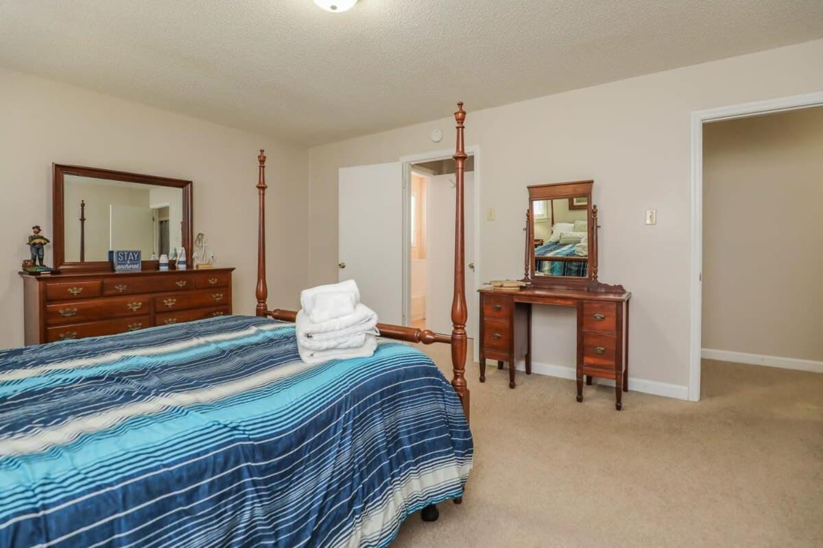 2Br Pet Friendly Home In Sneads Ferry With Parking Exterior photo