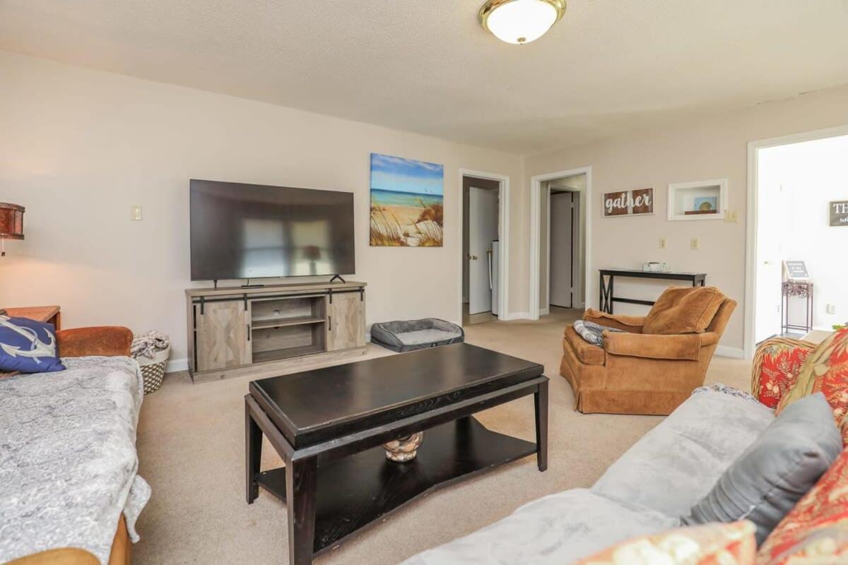 2Br Pet Friendly Home In Sneads Ferry With Parking Exterior photo