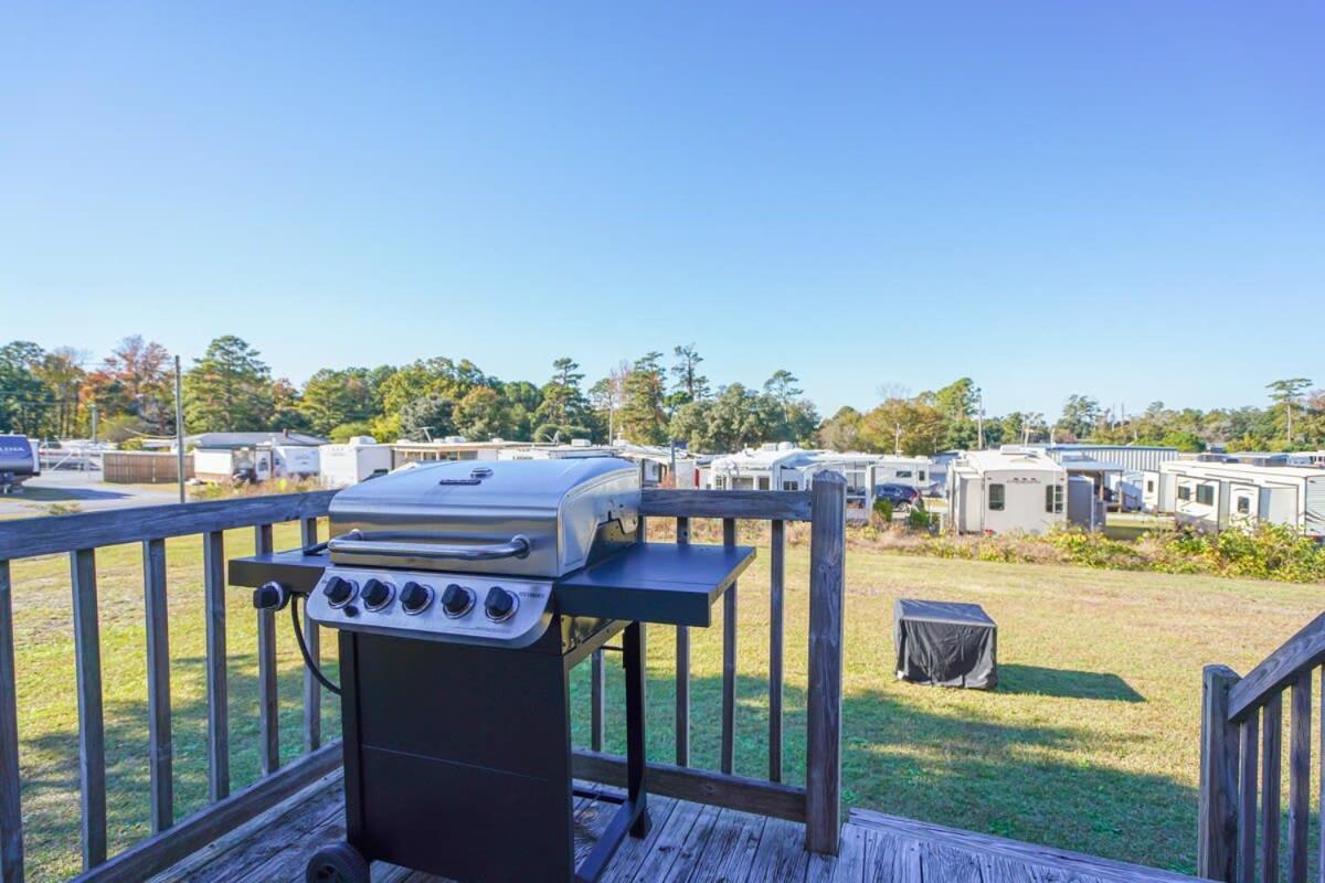 2Br Pet Friendly Home In Sneads Ferry With Parking Exterior photo